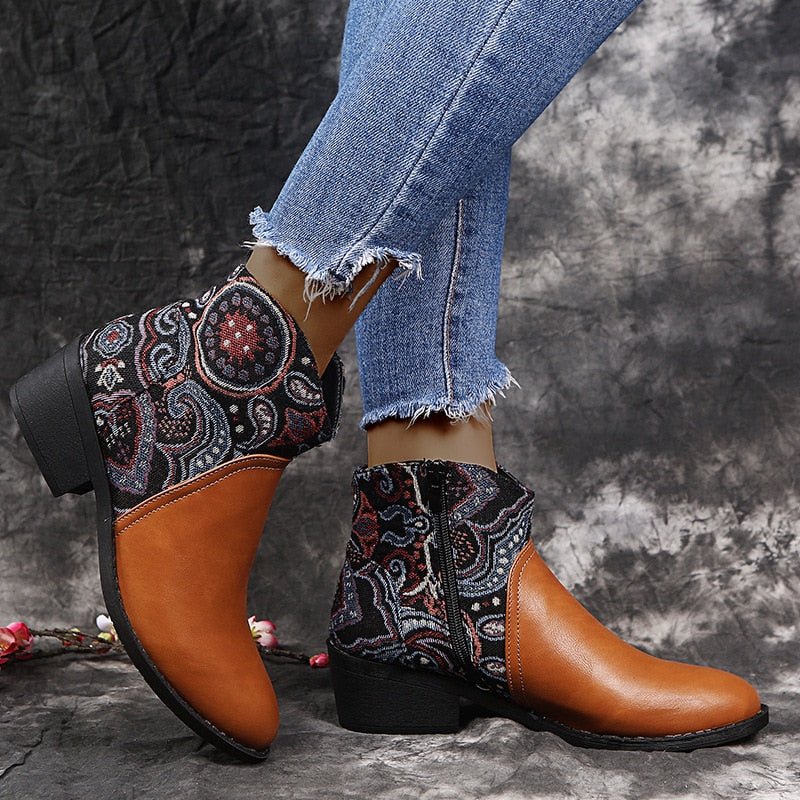 Chunkk - Leder-Stiefeletten für Frauen im Retro-Stil mit Absatz - FashionWOLF